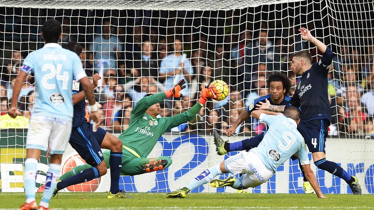 Keylor Navas makes insane double save for Real Madrid, is superhuman