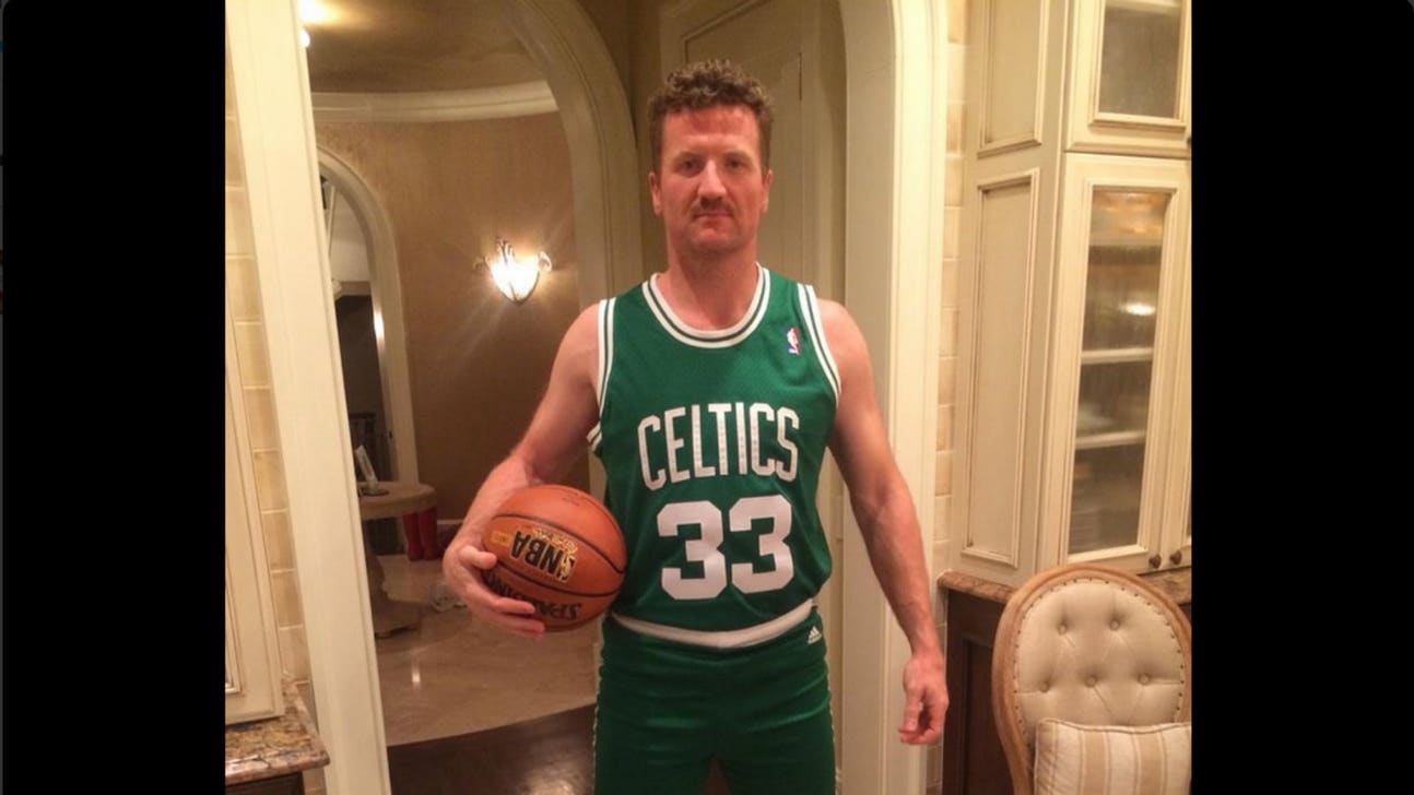 Scott Hartnell is being Larry Bird for Halloween, and the resemblance is scary