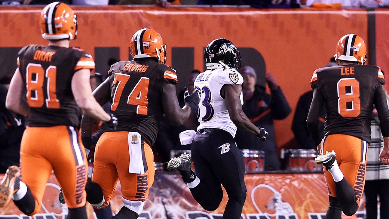 Ravens return blocked field goal on last play, stun Browns