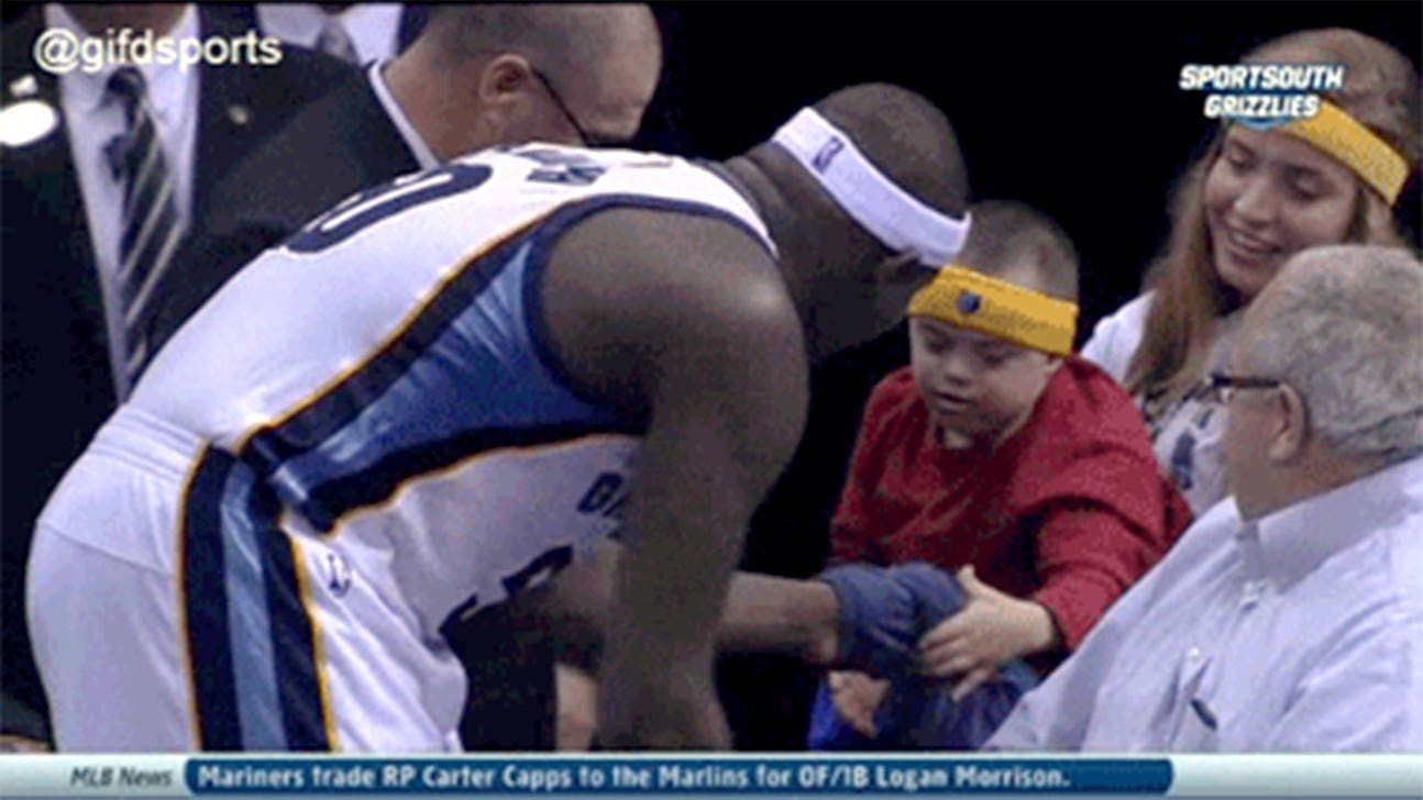 Zach Randolph gave his shirt to a young boy with special needs