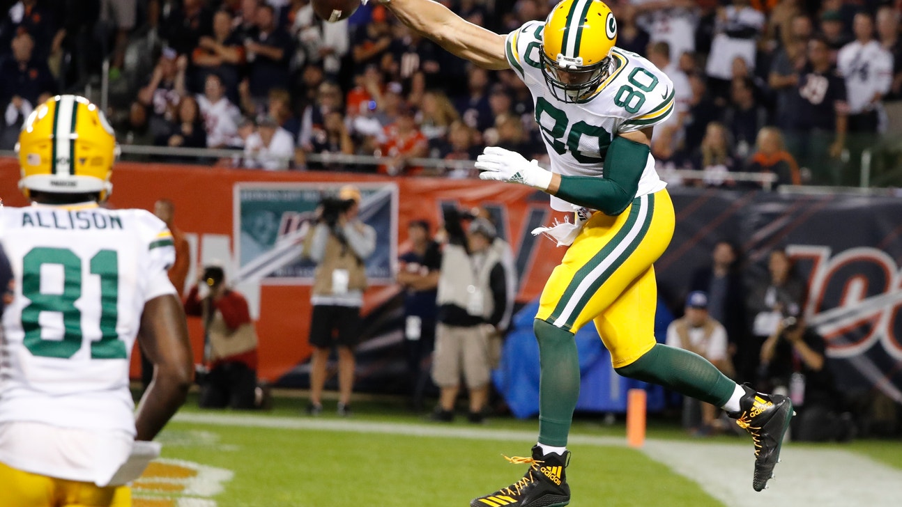 Packers' D, Aaron Rodgers beat Bears 10-3 in opener