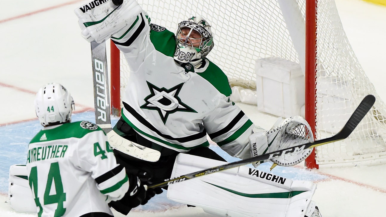 Khudobin makes 49 saves as Stars beat Predators 2-0