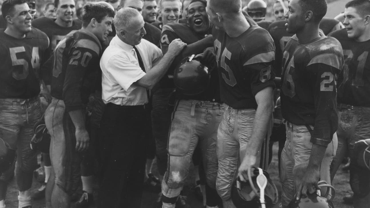 Five Times USC Ruined the Washington Huskies' Season
