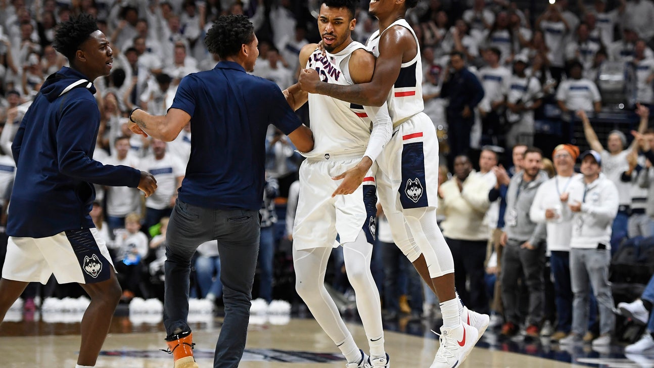 Vital makes key steal, UConn upsets No. 15 Florida 62-59
