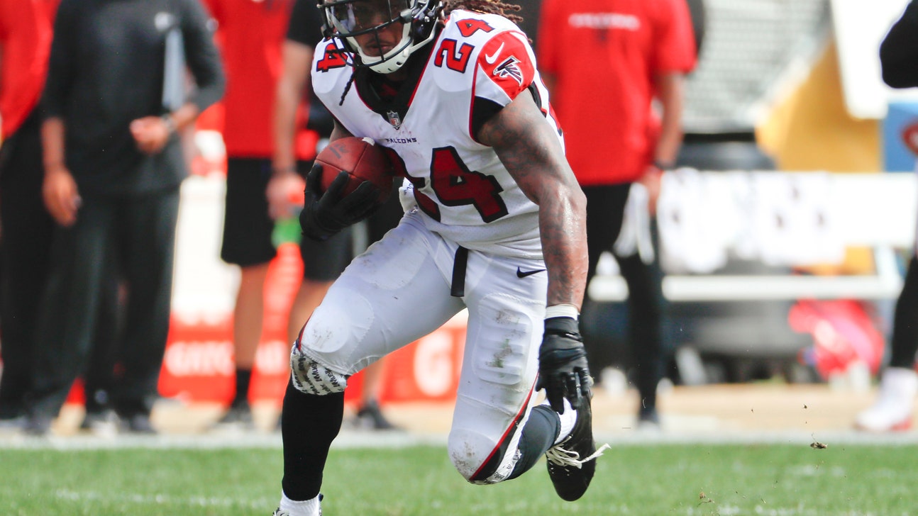 Falcons RB Devonta Freeman goes on IR with groin injury