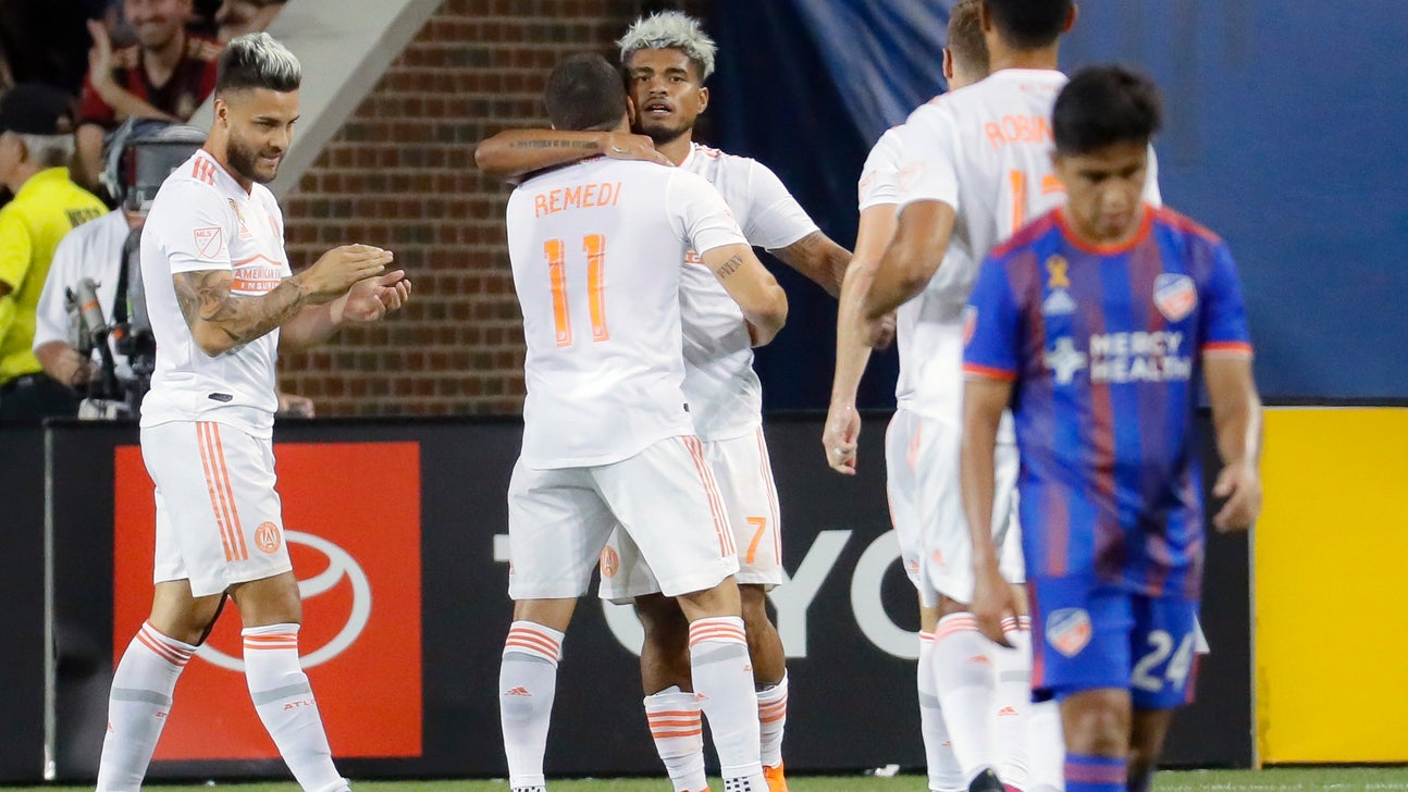 Martinez scores twice, Atlanta shuts out Cincinnati 2-0