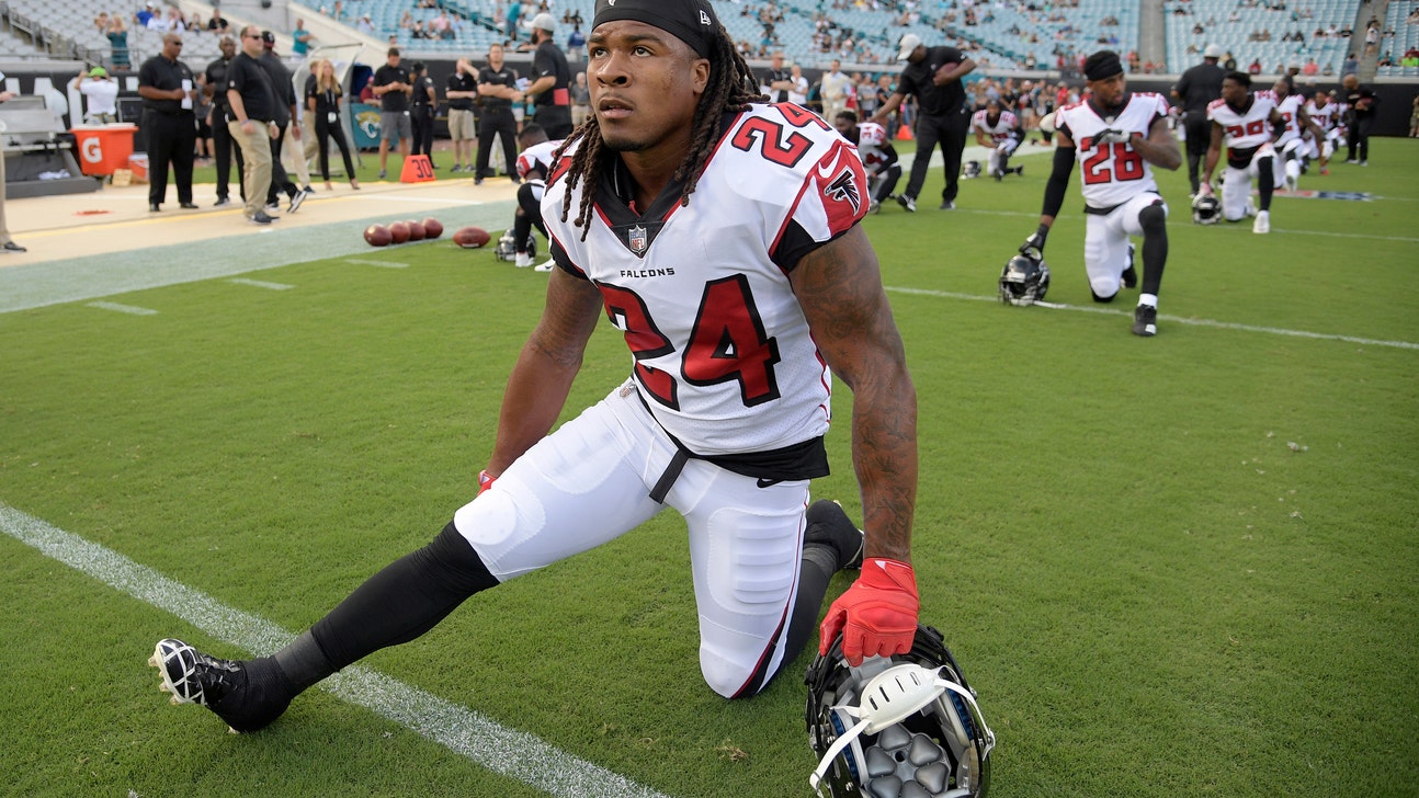 Falcons coach confirms RB Devonta Freeman out for the season