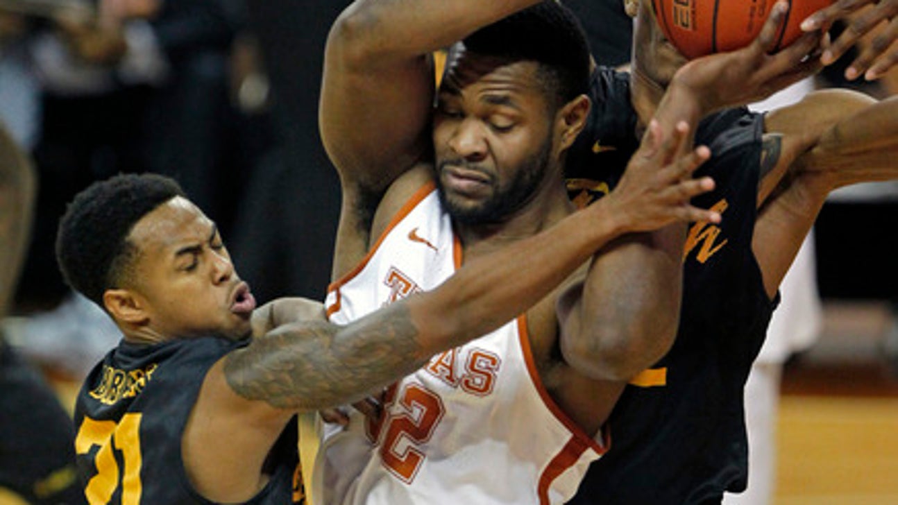 Mack leads Texas past Long Beach 71-65 (Dec 10, 2016)