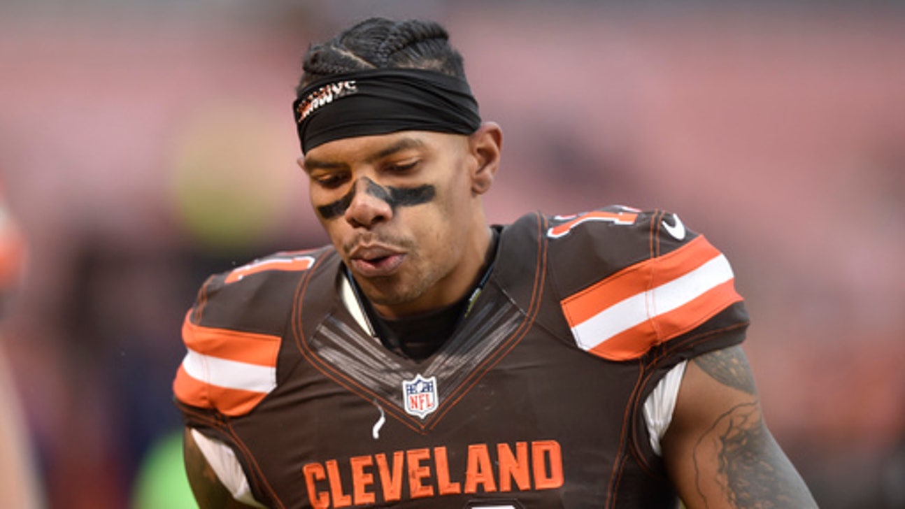Browns want fiery Pryor to chill out, control 'antics'