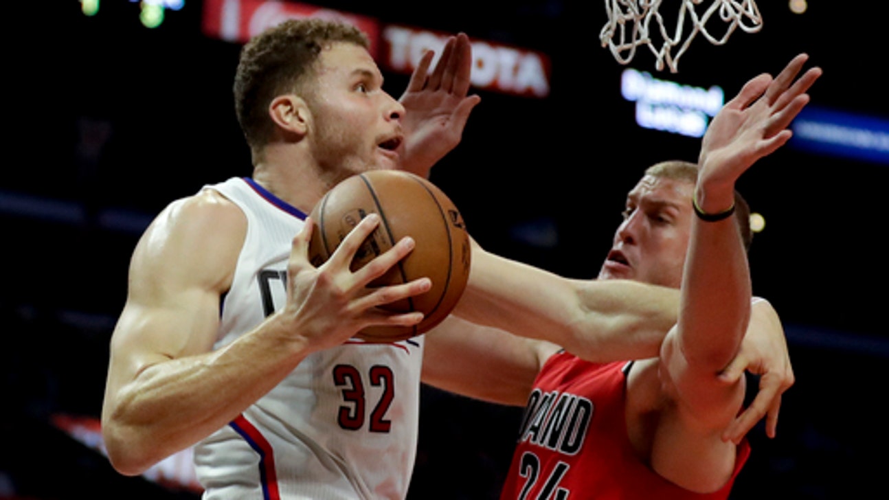 Griffin, Paul have double-doubles, Clippers hold off Blazers (Dec 12, 2016)