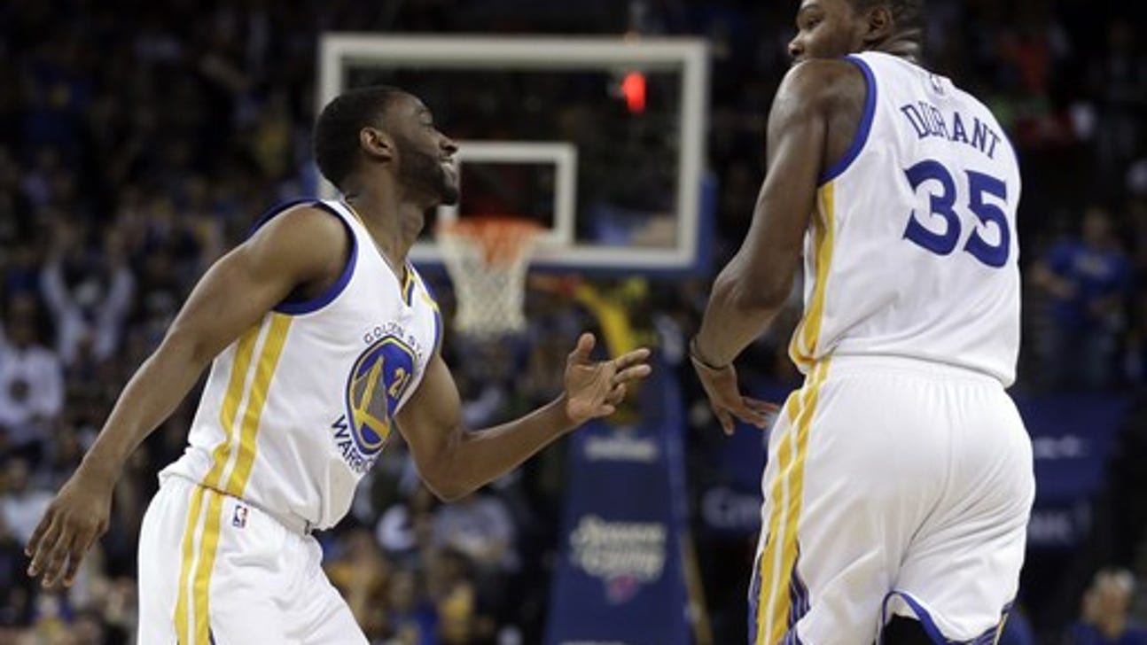 Another efficient passing night leads Warriors past Knicks (Dec 15, 2016)