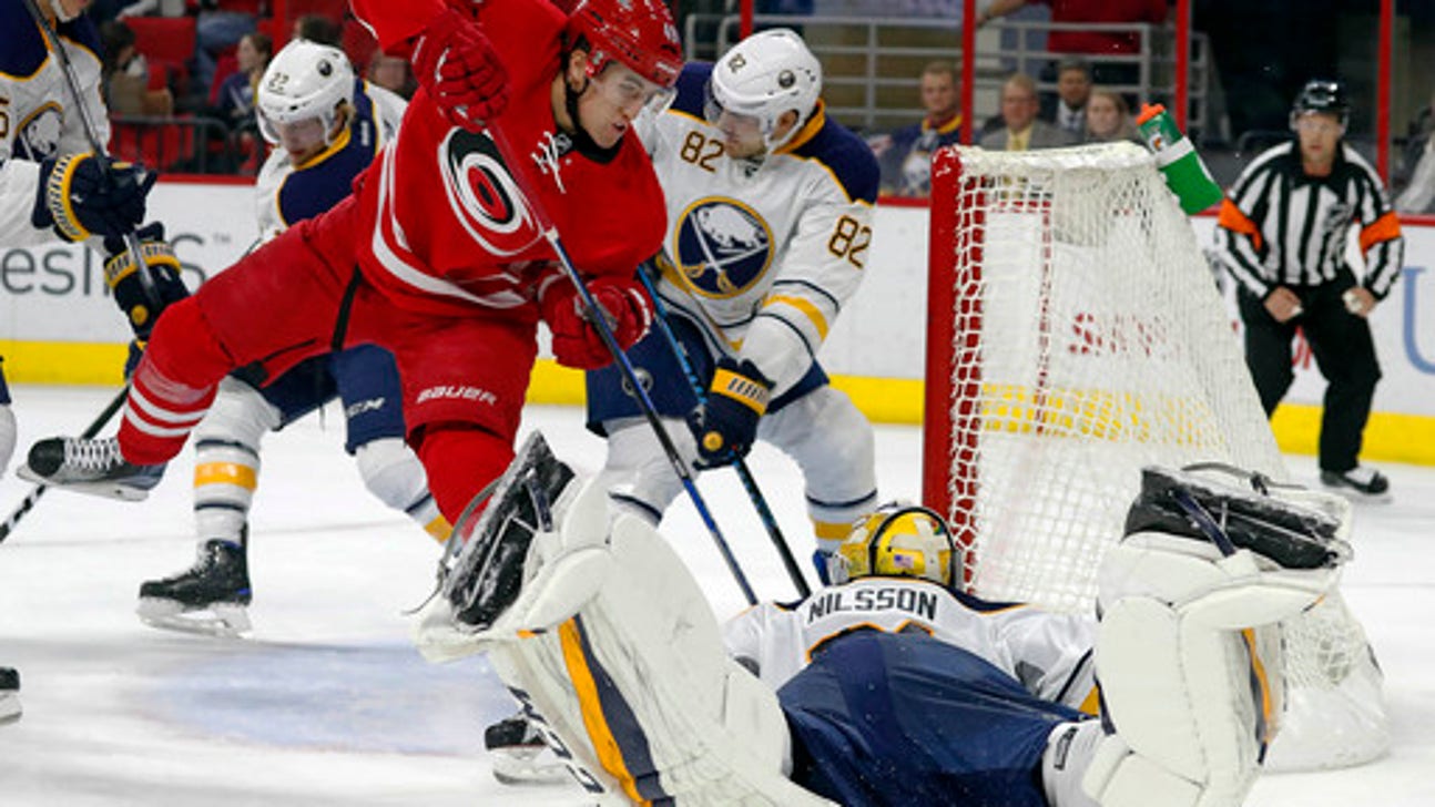 Stempniak, Aho score in SO to help Canes beat Sabres (Dec 17, 2016)