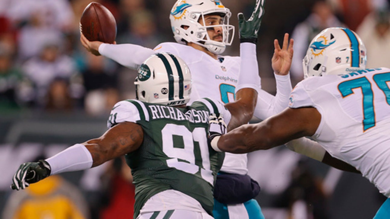 Bowles disciplines Richardson after Snapchat video 'mistake'