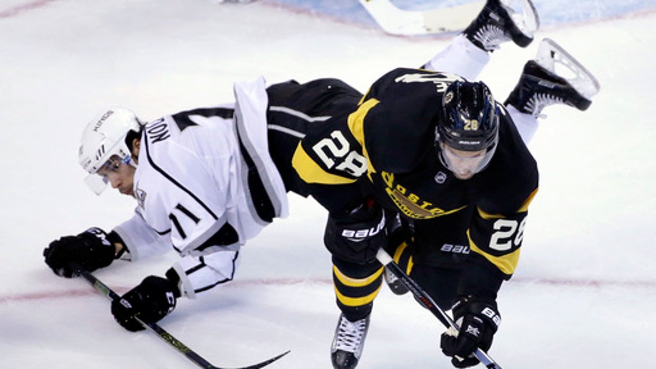 Hayes scores early, Rask shuts down Kings in Bruins' 1-0 win (Dec 18, 2016)