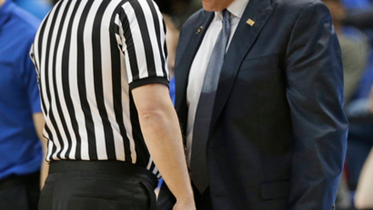 Duke's Allen picks up technical foul after apparent trip