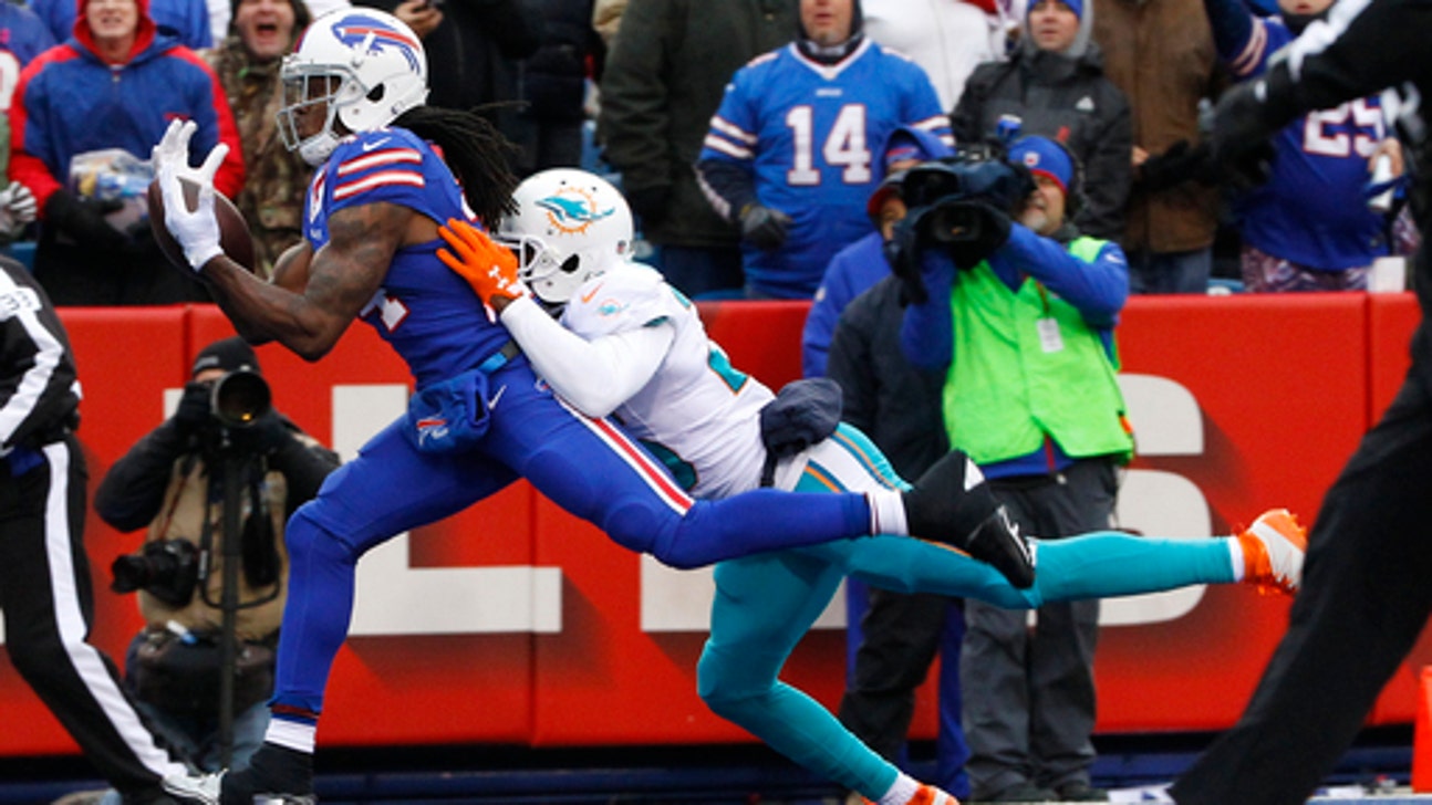Ajayi, Franks nudge Miami closer to clinching playoff berth
