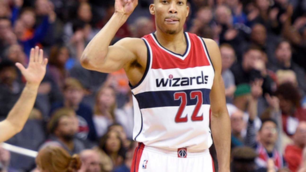 Porter, Wall push Wizards to 107-102 comeback win vs Bucks (Dec 26, 2016)