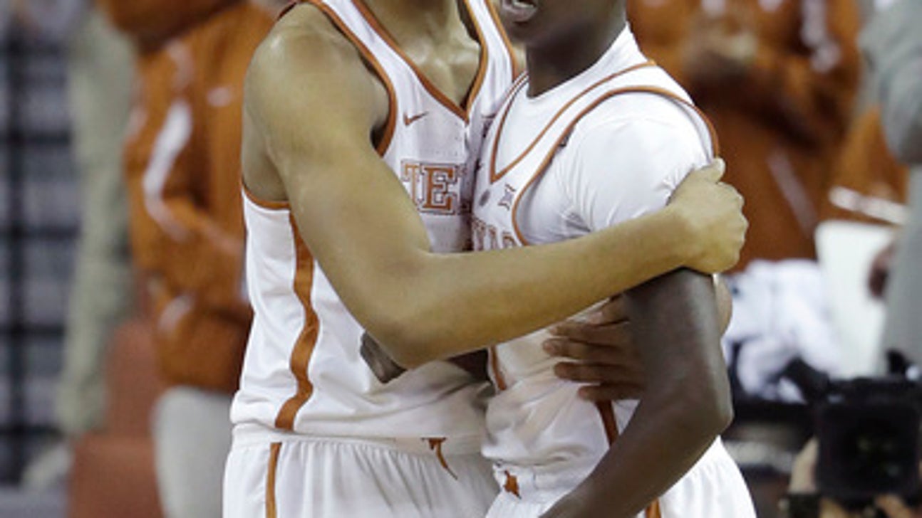 Walker leads Kent State past Texas 63-58 (Dec 27, 2016)
