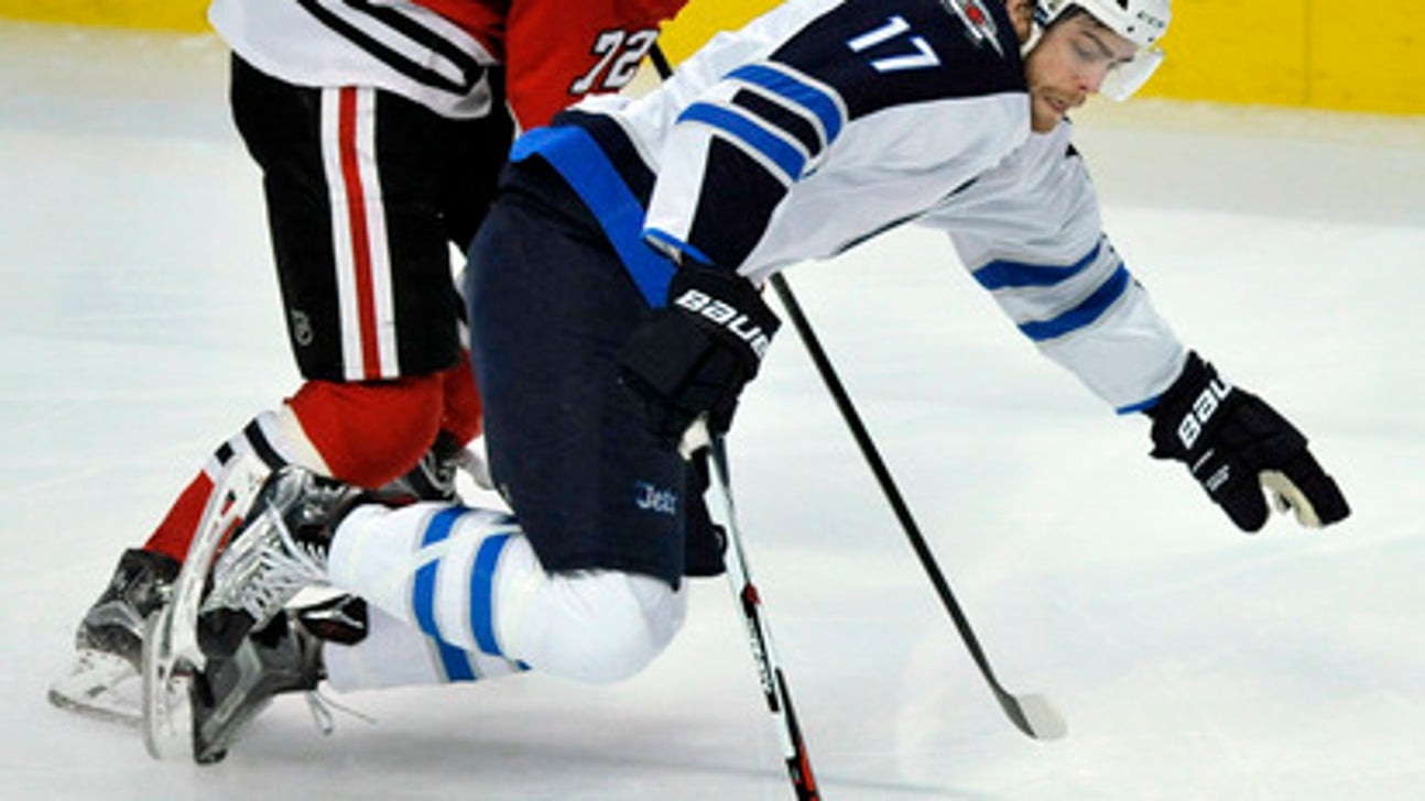 Blackhawks extend Panarin for $12 million over 2 years