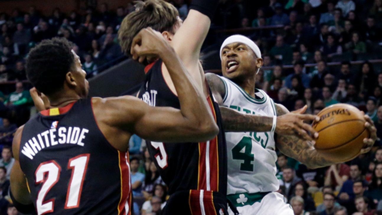 Thomas scores 52 for Celtics in 117-114 win over Miami (Dec 30, 2016)