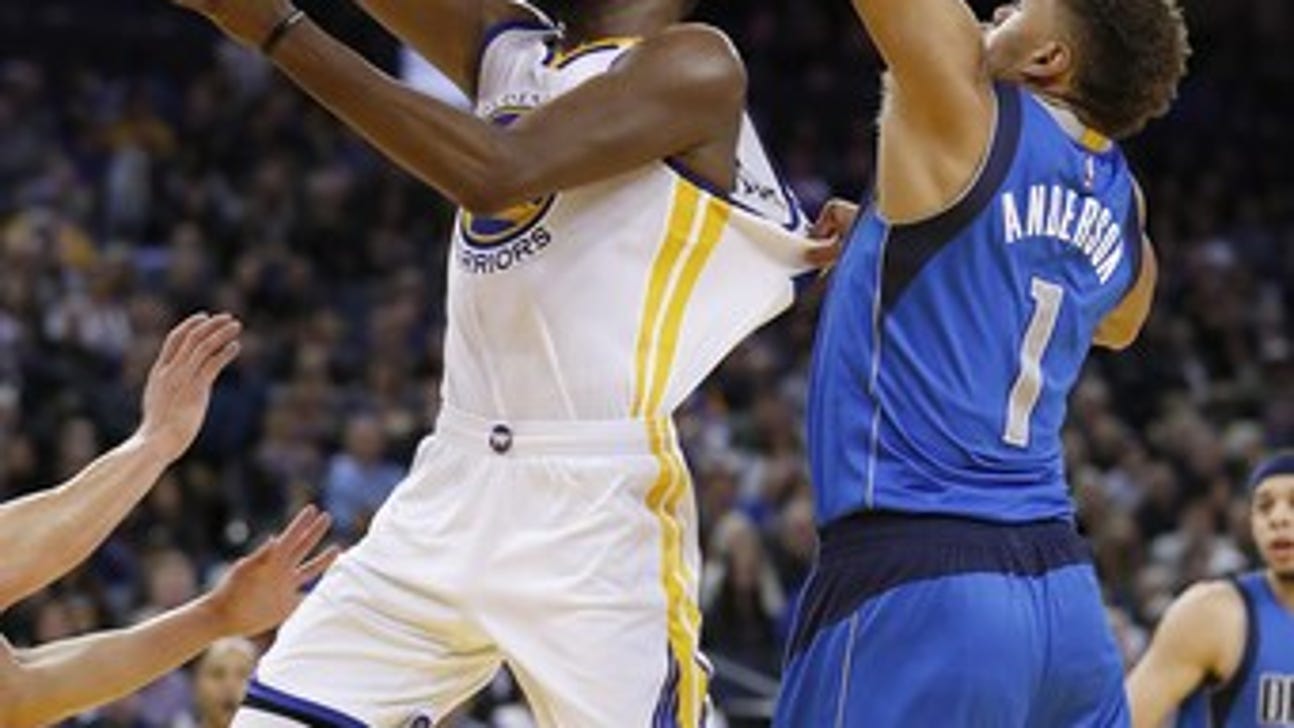 Durant gets first triple-double with Warriors, win over Mavs (Dec 30, 2016)
