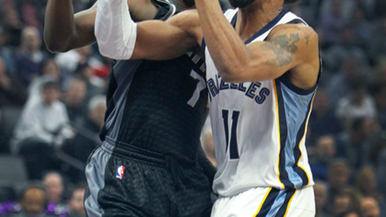 Conley scores 22 to lead Memphis past Kings 112-98 (Dec 31, 2016)