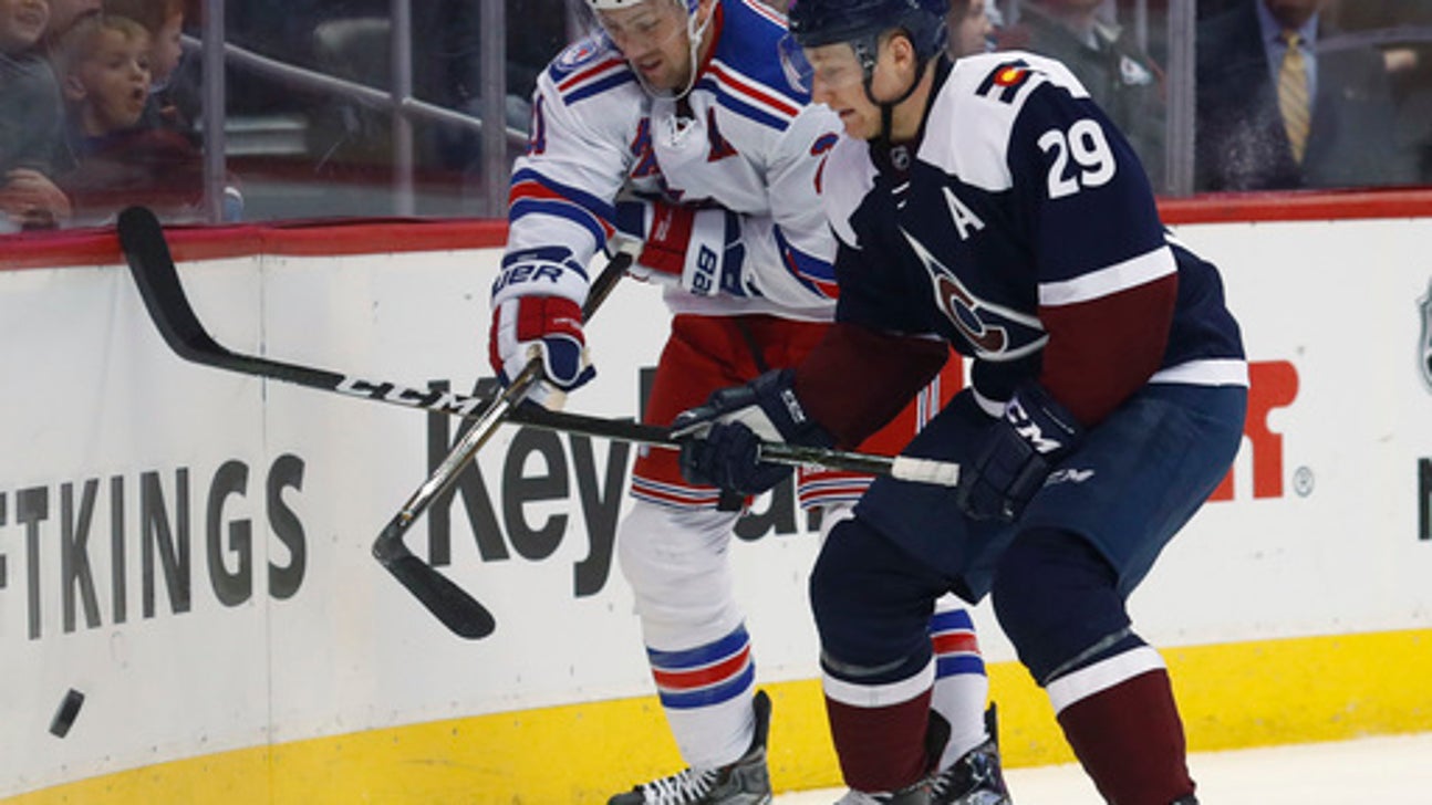 Kreider gets hat trick to lift Rangers past Avs 6-2 (Dec 31, 2016)