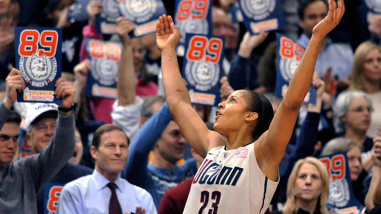 Maya Moore hopes UConn shatters own record winning streak