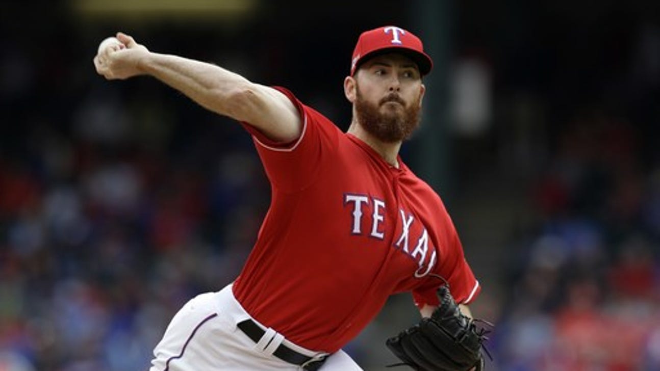 Rangers avoid arbitration with all 7, topped by closer Dyson