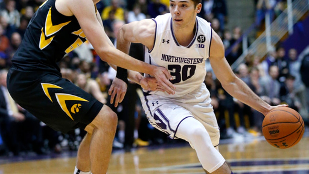 Lindsey, Northwestern roll to easy win over Iowa (Jan 15, 2017)