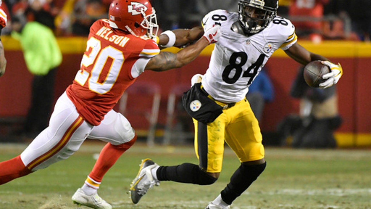 Steelers' Brown rolls live locker room video after win