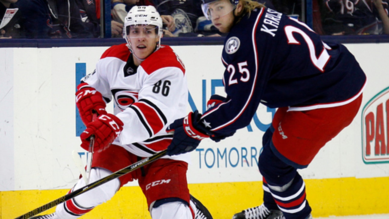 Dubinsky scores twice and Blue Jackets beat Canes 4-1 (Jan 17, 2017)
