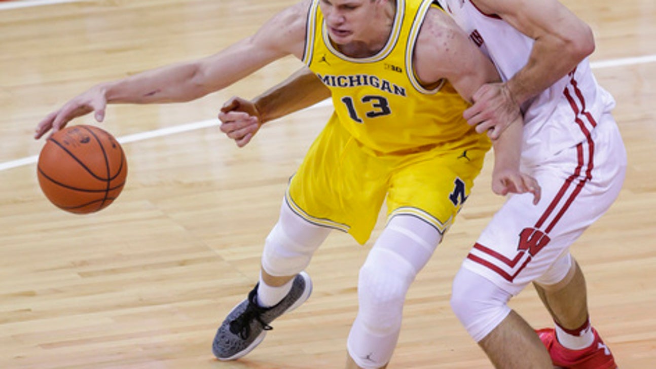 Koenig leads No. 17 Wisconsin past Michigan, 68-64 (Jan 17, 2017)