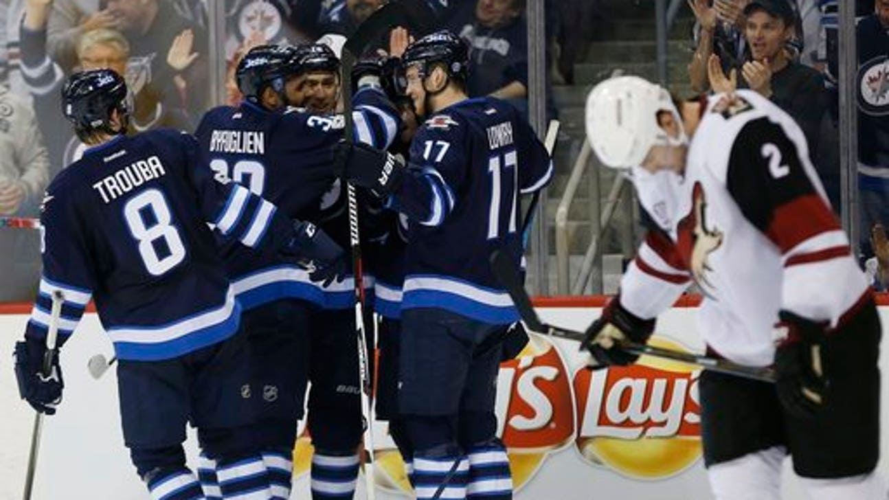 Pavelec lifts Jets past Coyotes 6-3 in season debut (Jan 18, 2017)