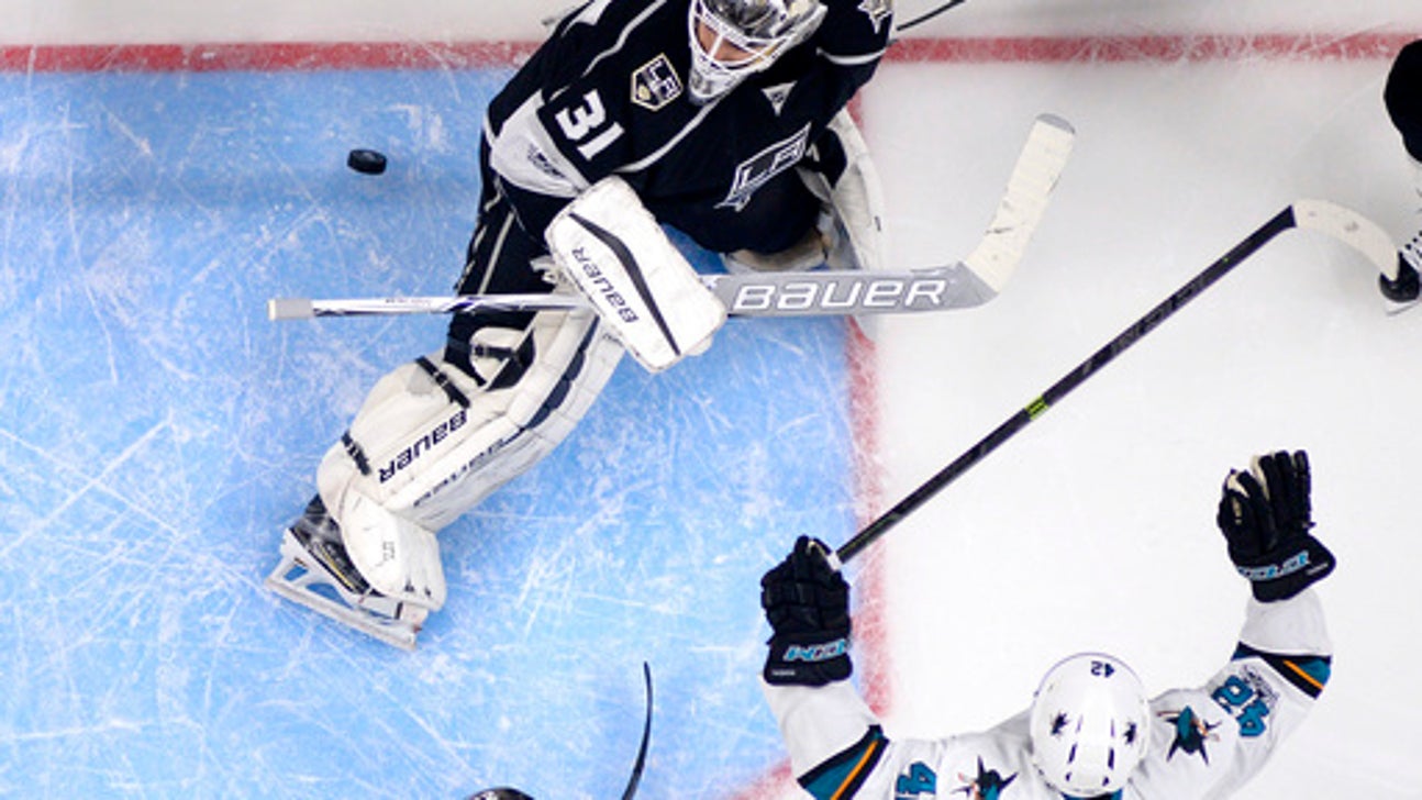 Burns, Pavelski lead Sharks past rival LA Kings, 3-2 (Jan 18, 2017)