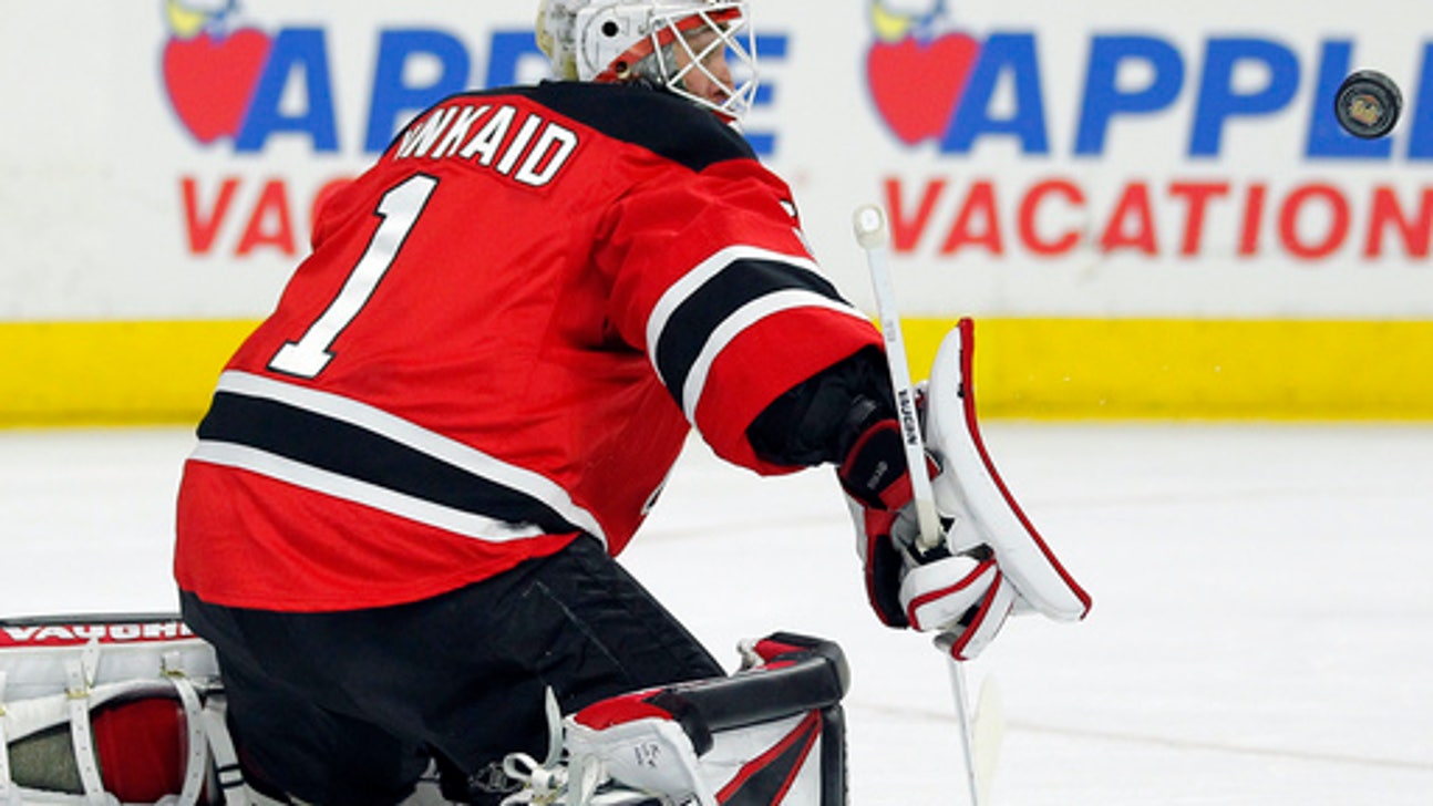 Wood scores twice to help Devils beat struggling Flyers 4-1 (Jan 21, 2017)