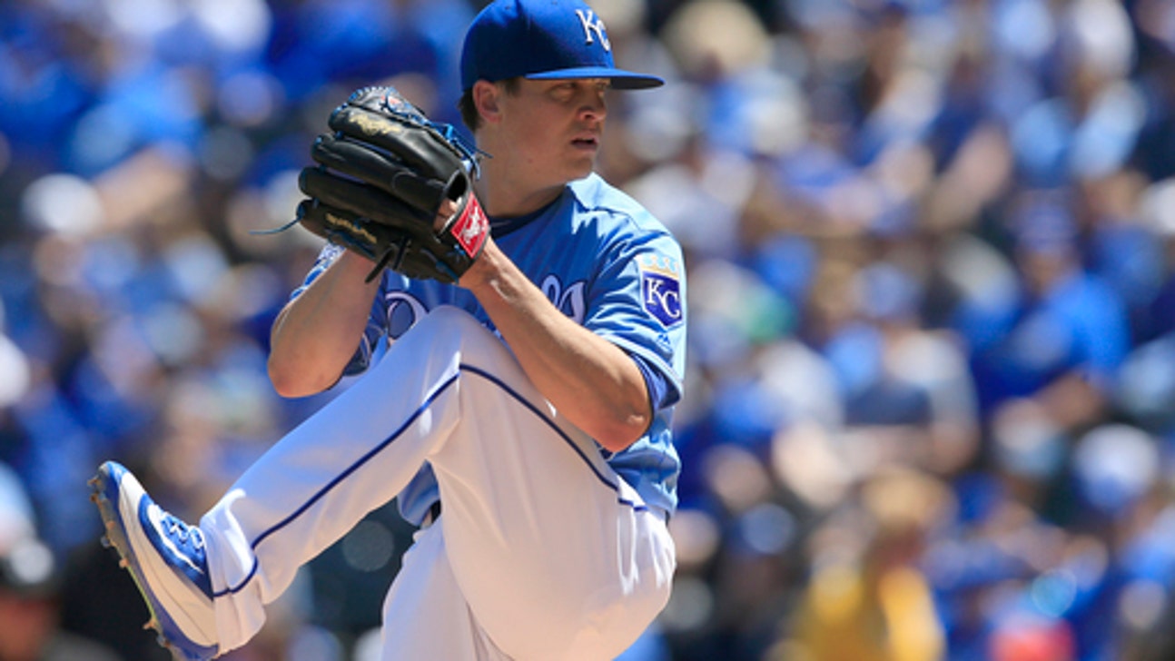 Kris Medlen returns to Braves with minor league contract