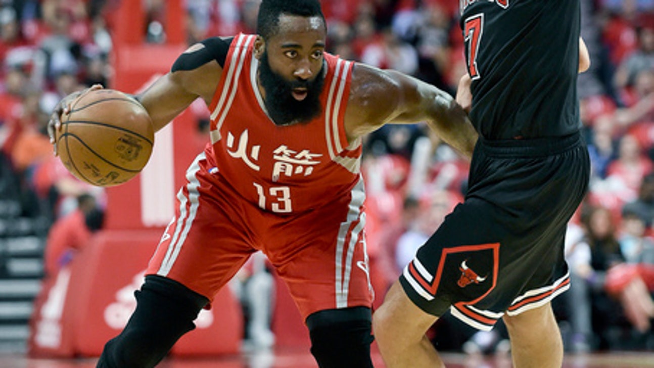 Harden scores 42, rallies Rockets past Bulls 121-117 in OT (Feb 03, 2017)