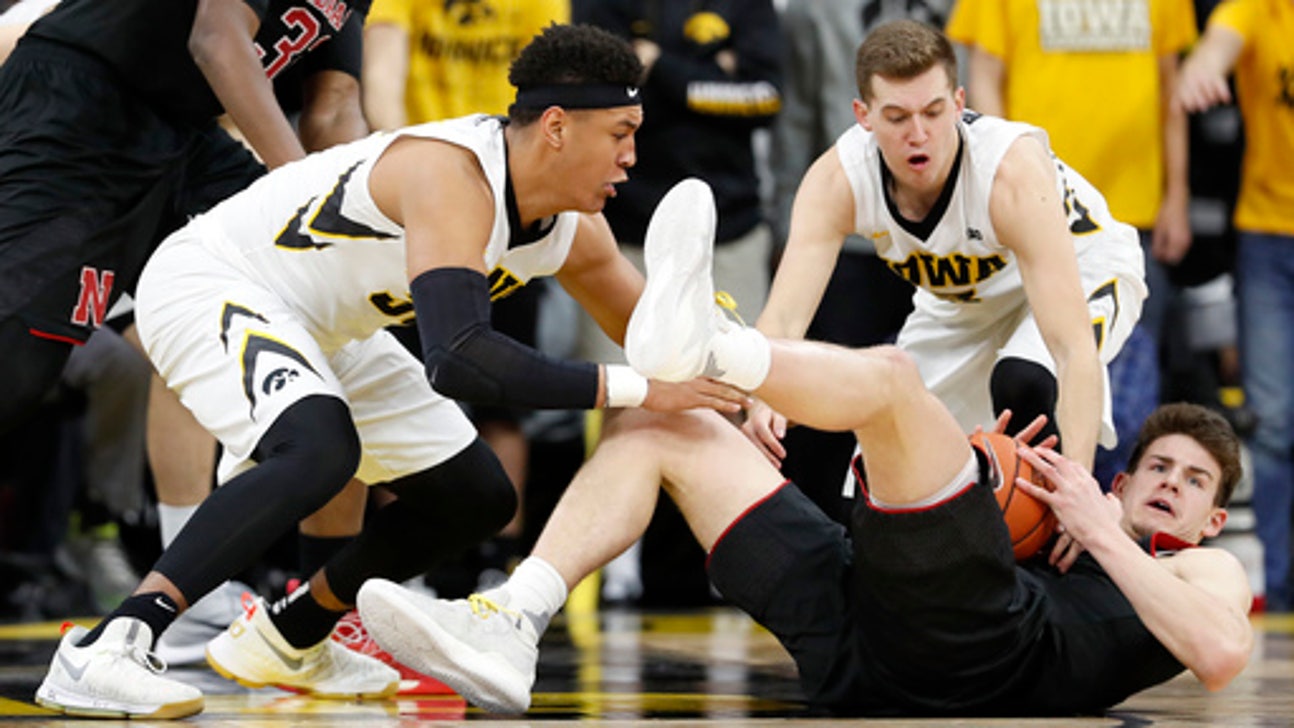 Bohannon's 15, Cook's 13 help Iowa top Nebraska 81-70 (Feb 05, 2017)