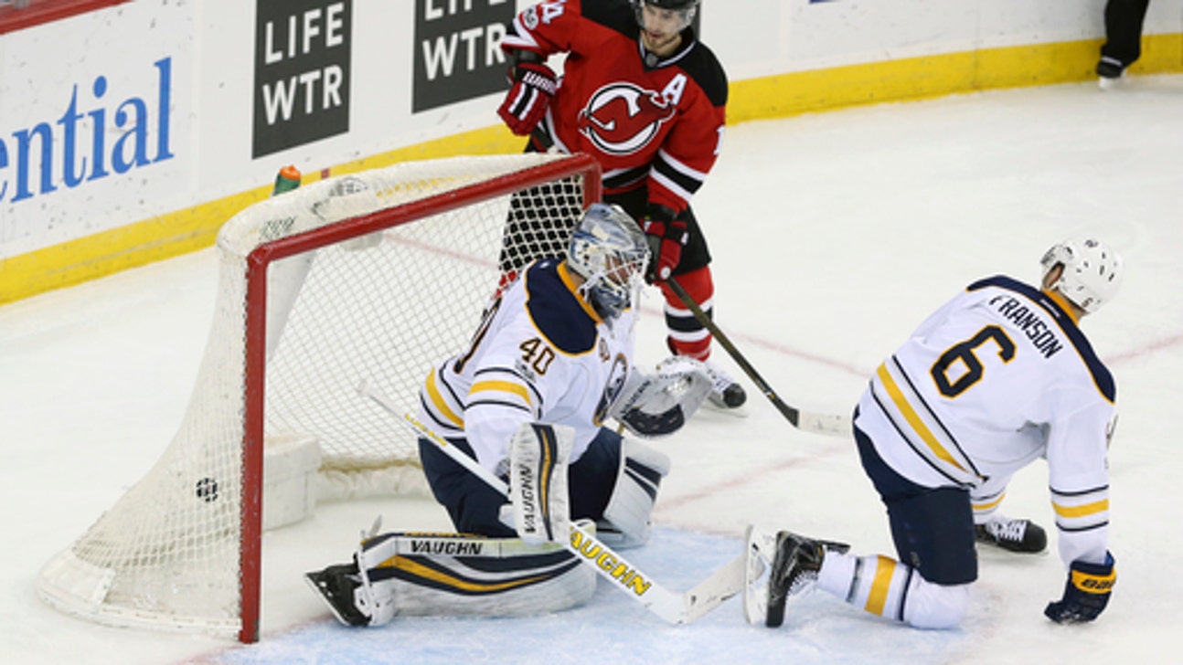 Devils end 7-game home losing streak on contested Zacha goal (Feb 06, 2017)
