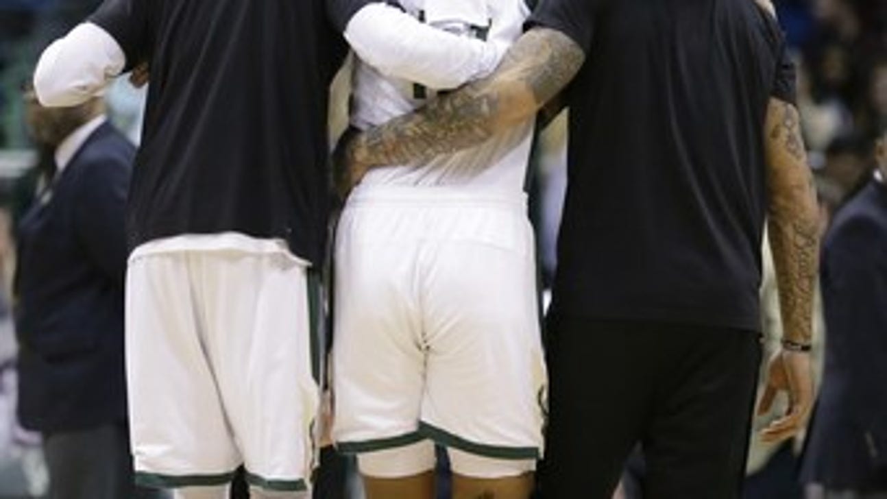 Bucks' Jabari Parker hurts left knee again, out for year