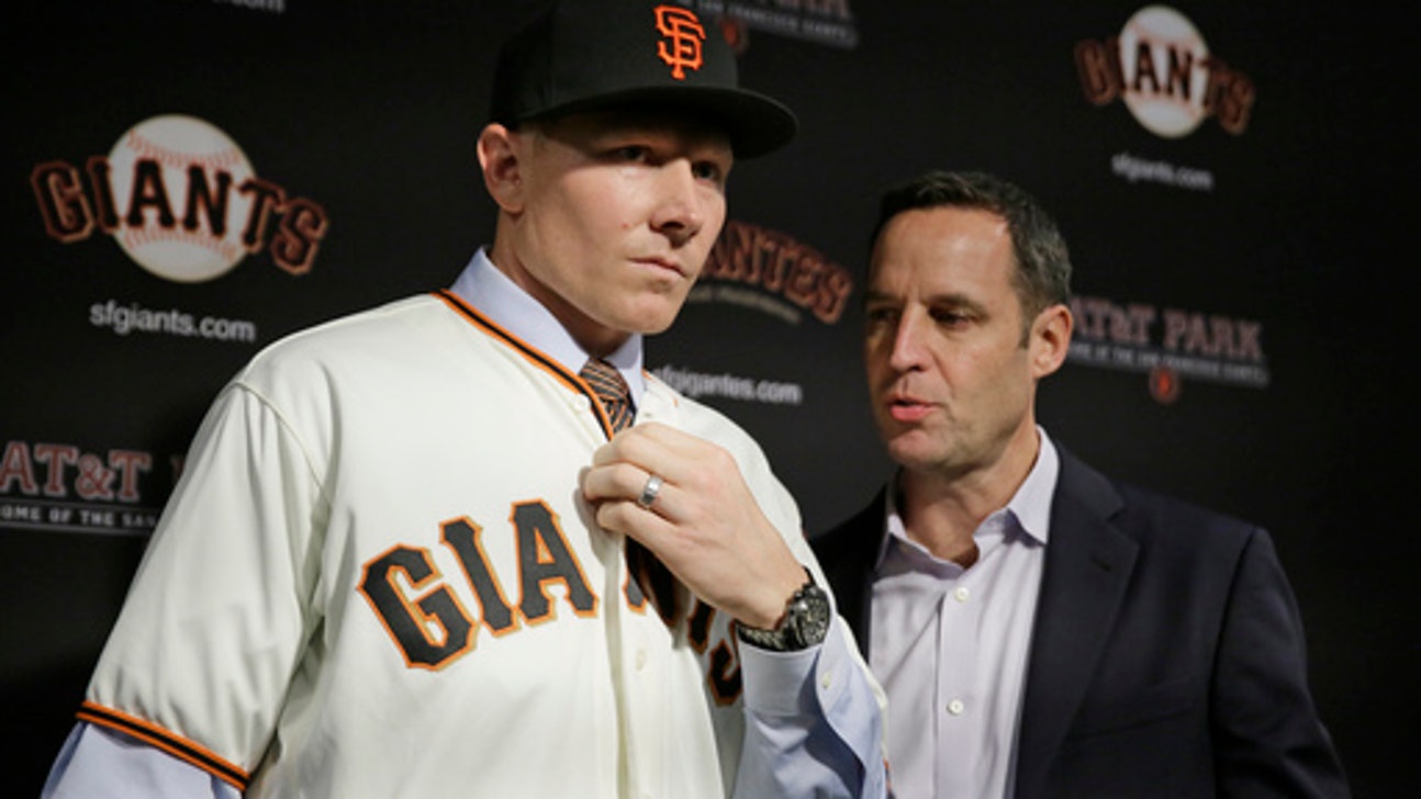 Giants look to closer Mark Melancon to help steady bullpen