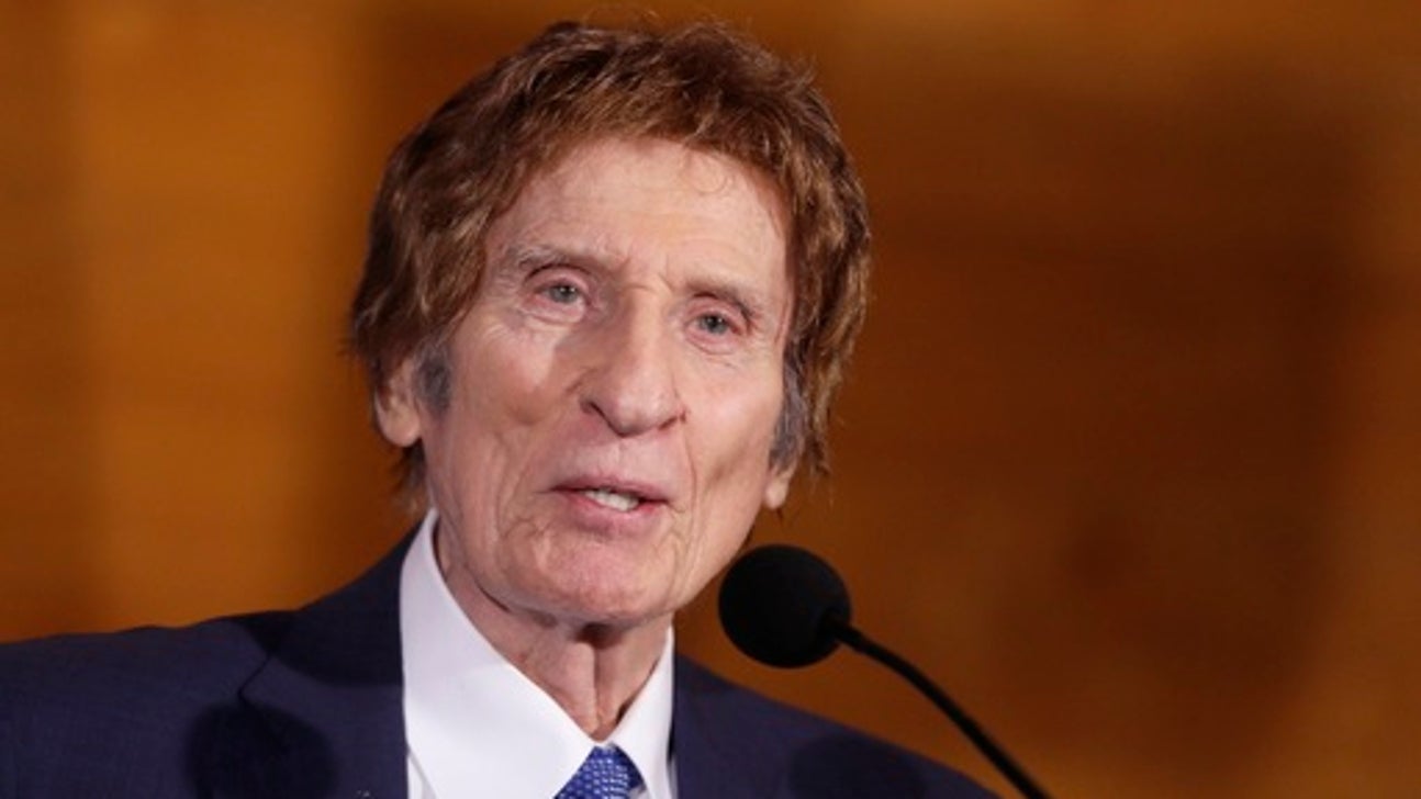 Detroit Tigers, Red Wings owner Mike Ilitch dies at age 87
