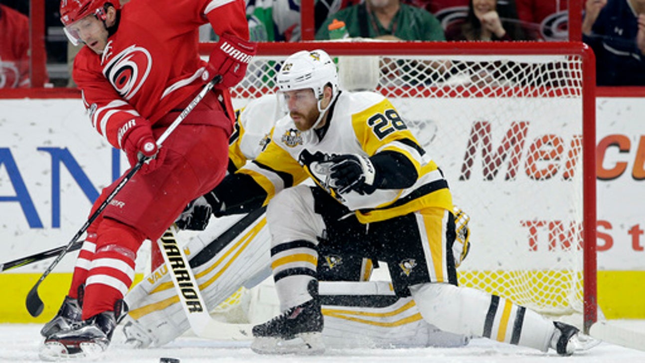 Crosby's power-play goal lifts Penguins past Canes 3-1 (Feb 21, 2017)