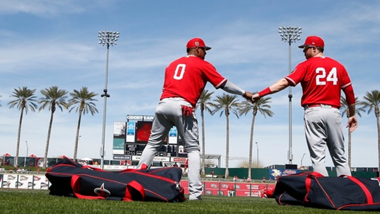 Tebow has tough day in debut; Porcello nicked by grounder