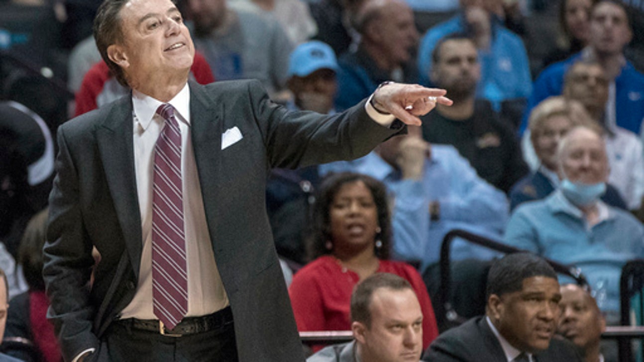 Wolverines preparing for full array of Louisville defenses