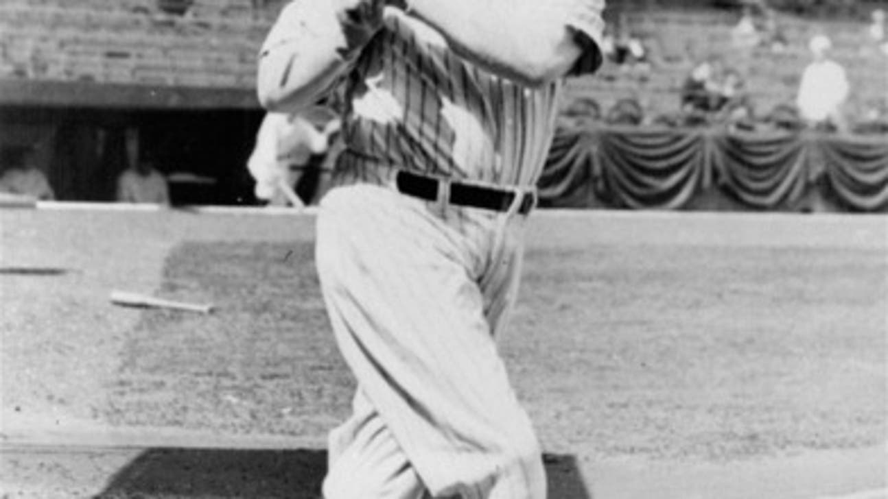 Serial numbers, game photos may help verify Brady jerseys