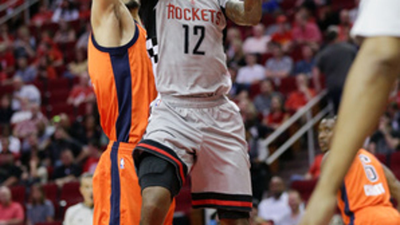 Williams leads Rockets to easy 137-125 win over Thunder (Mar 26, 2017)