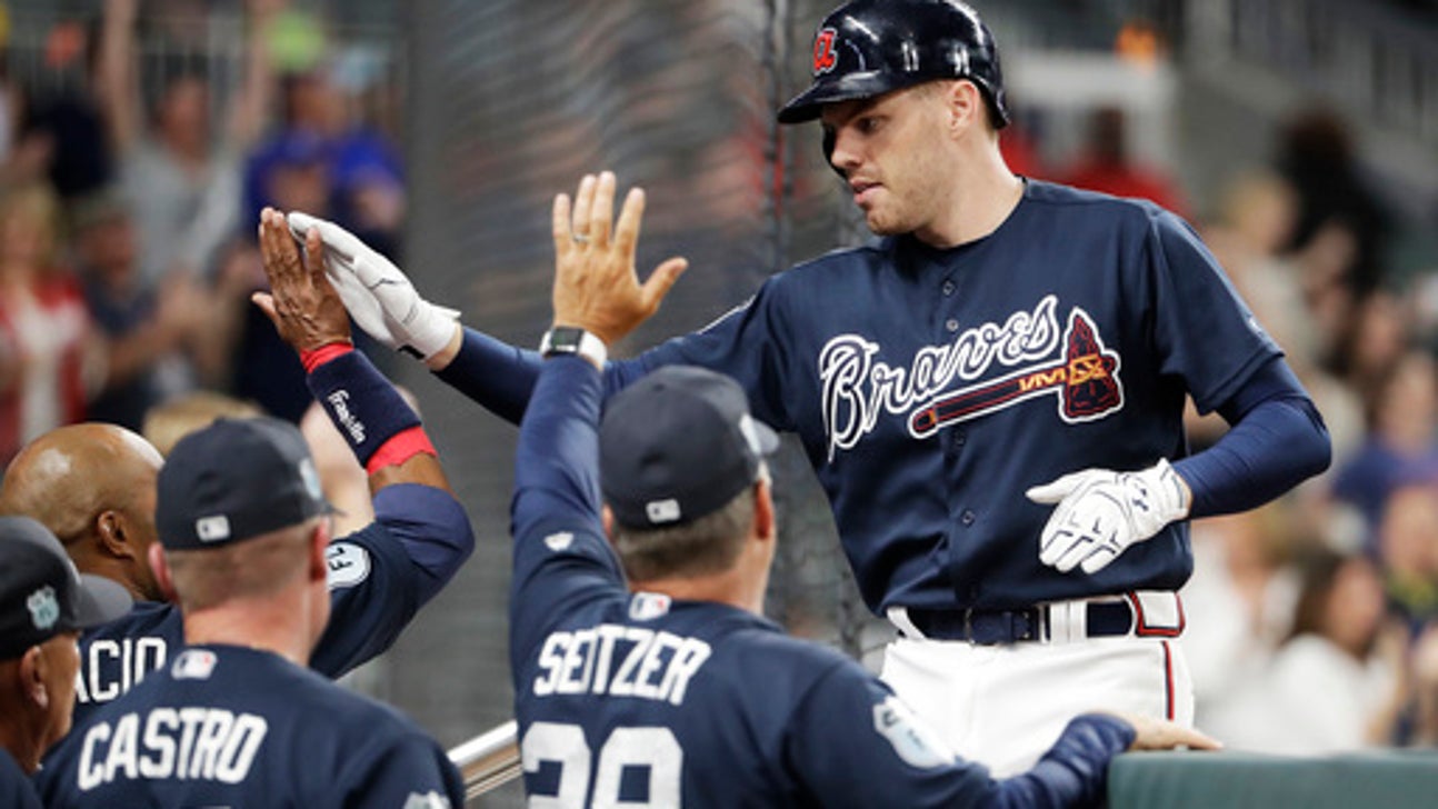 Freeman goes deep, Braves beat Yankees 8-5 in SunTrust debut (Mar 31, 2017)