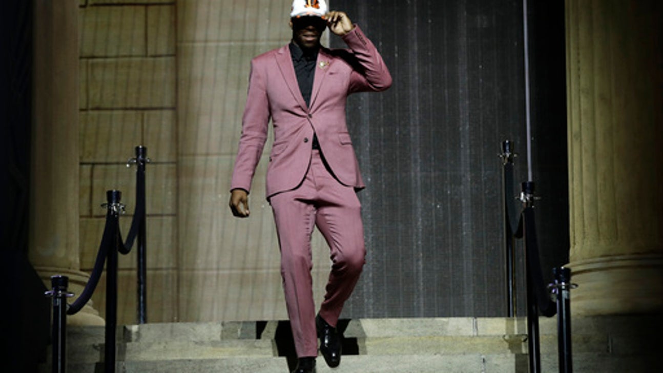 Bengals take receiver John Ross as running mate for AJ Green